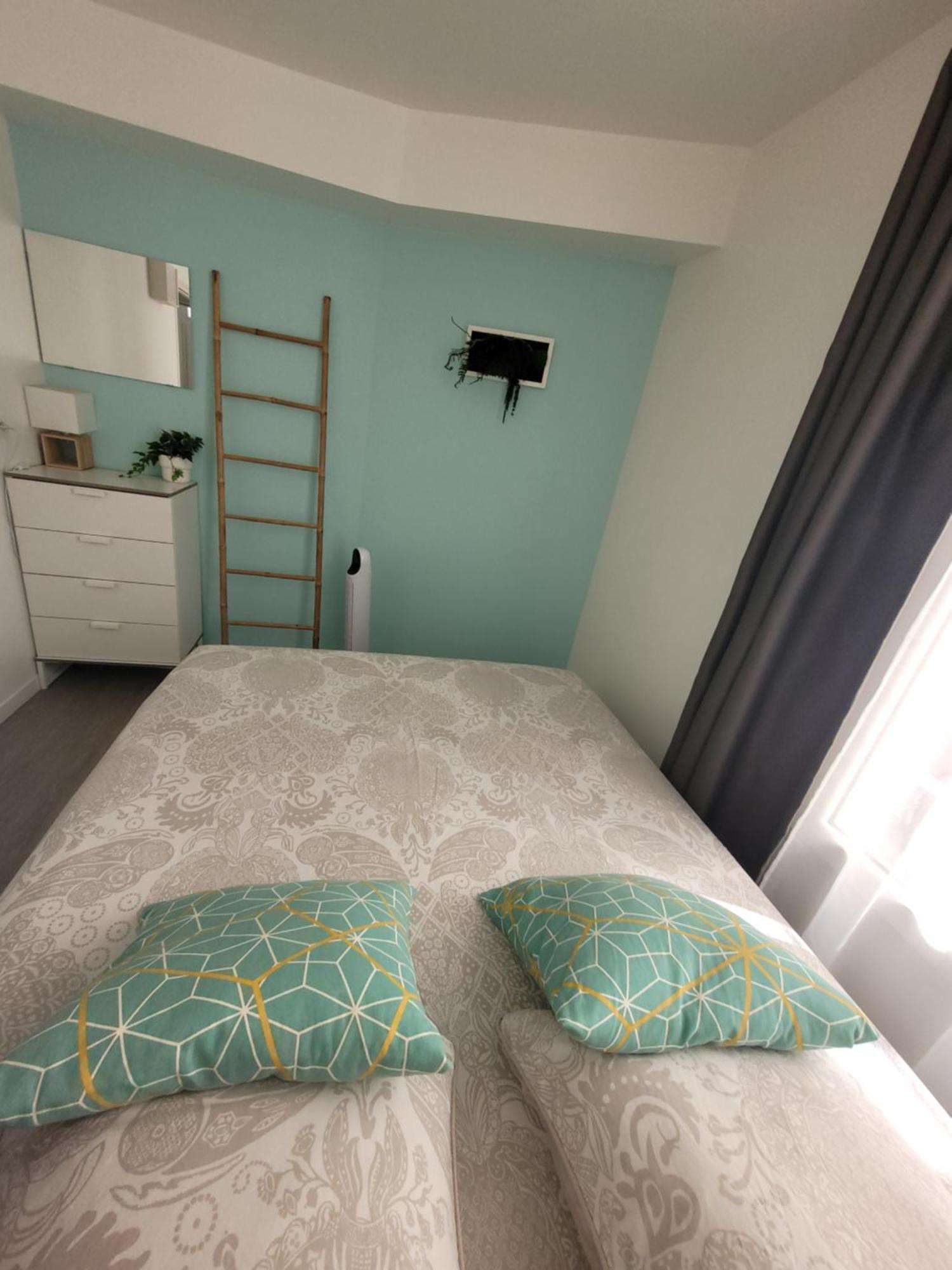 Appartement avec terrasse - M4 Lucie Aubrac Bagneux  Extérieur photo